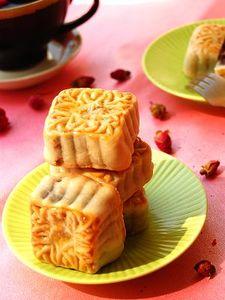 自制豆沙咸蛋黃月餅 自制豆沙咸蛋黃月餅