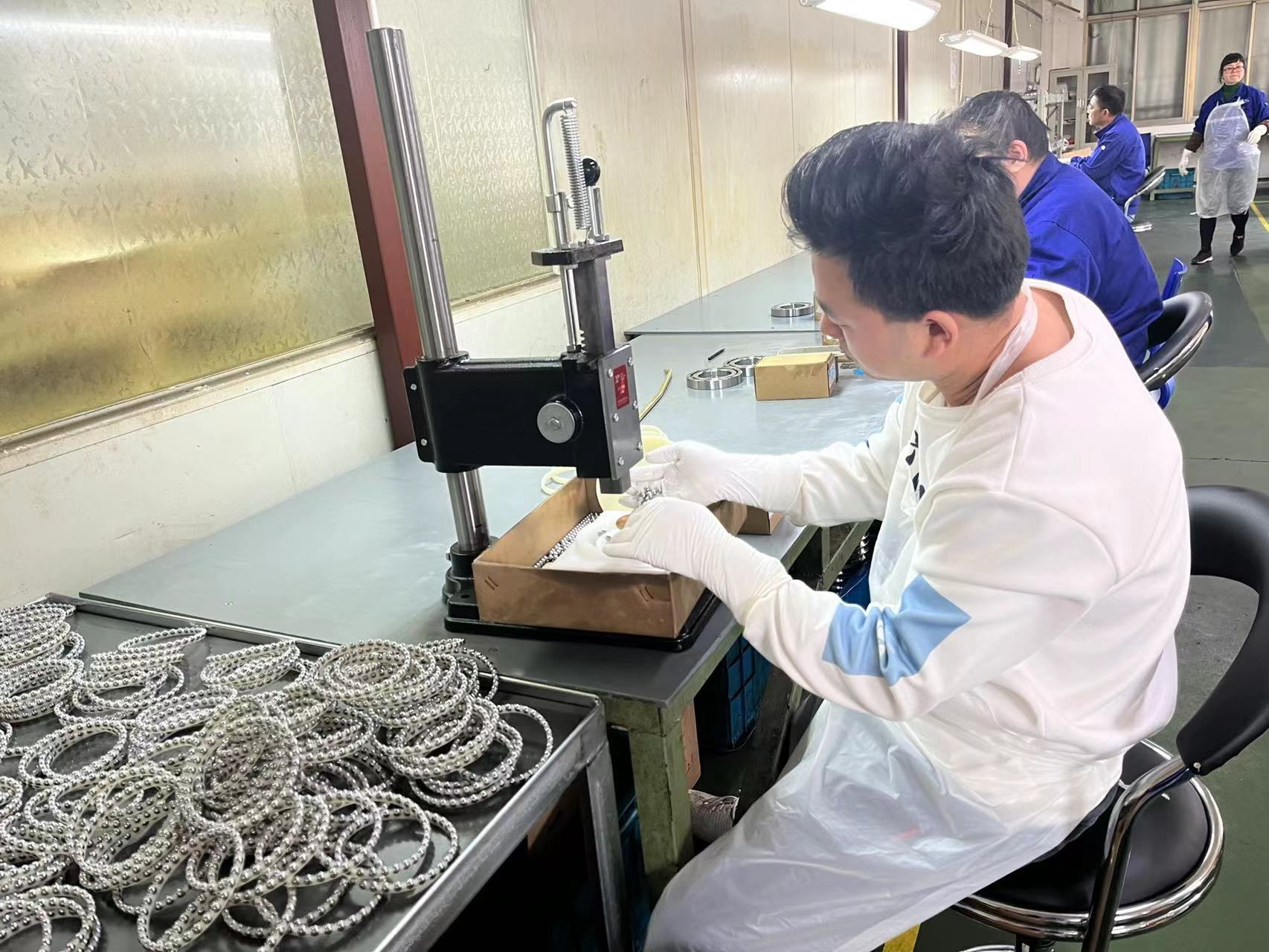 如何判斷角接觸精密軸承能否繼續使用？