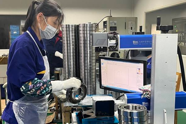 雕刻機絲桿軸承松動怎么回事？如何處理？